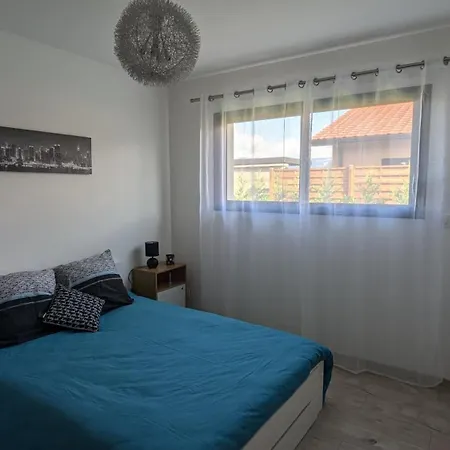 Pres Des Monts Du Matin Villa *